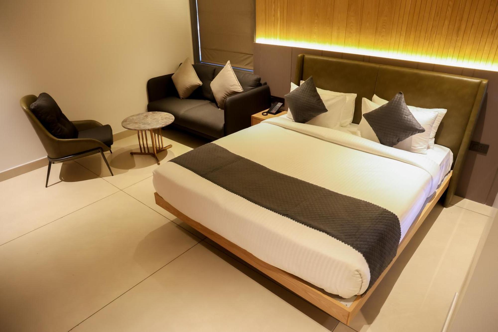 Raga - A Boutique Hotel Belgaum Ngoại thất bức ảnh